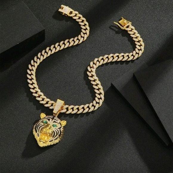 Striking Iced Out Rhinestone & Enamel Green Eyed TIGER Pendant Gold Necklace - Picture 2 of 11